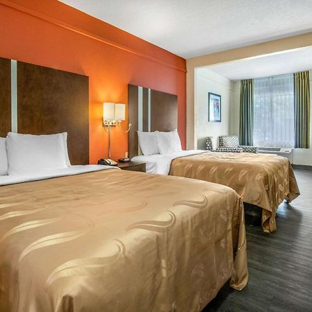 Quality Inn & Suites Jacksonville-Baymeadows Buitenkant foto