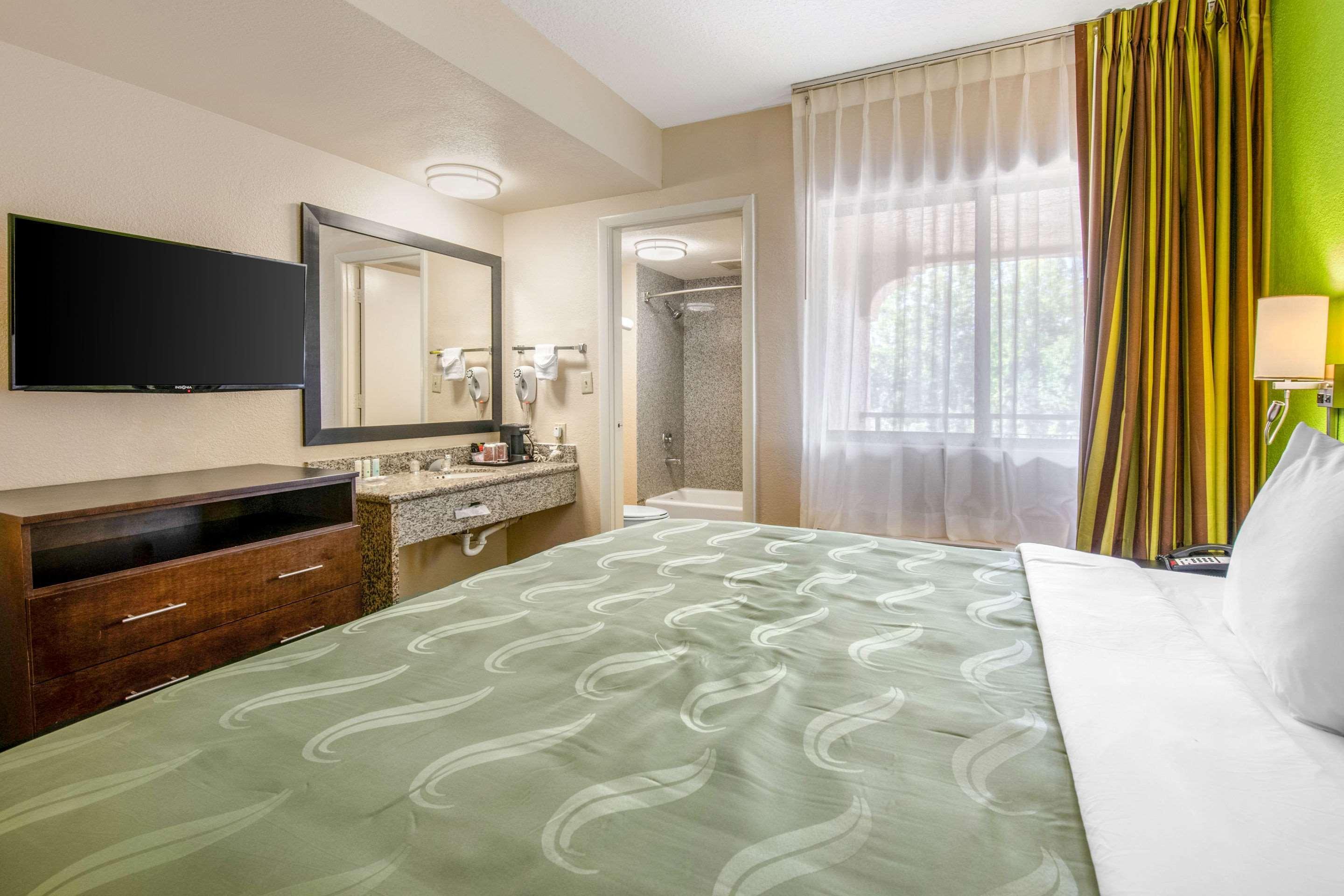 Quality Inn & Suites Jacksonville-Baymeadows Buitenkant foto