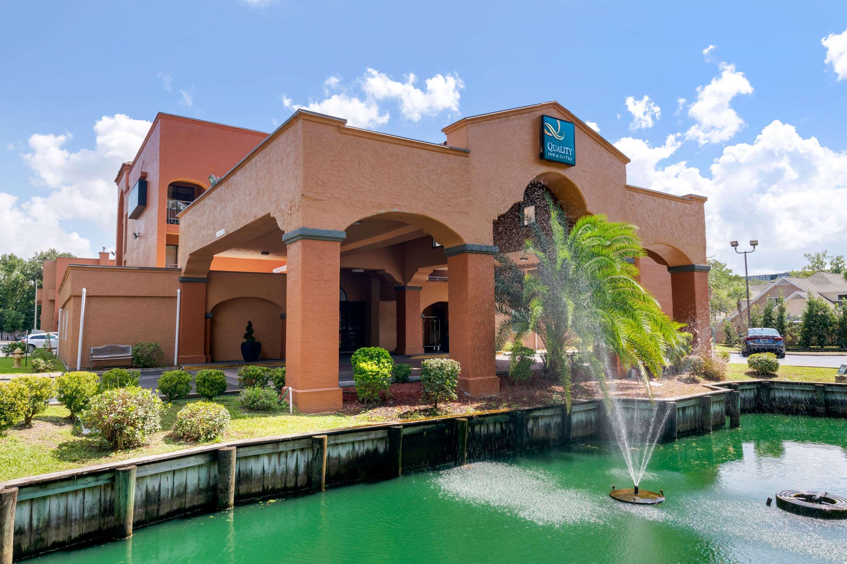 Quality Inn & Suites Jacksonville-Baymeadows Buitenkant foto
