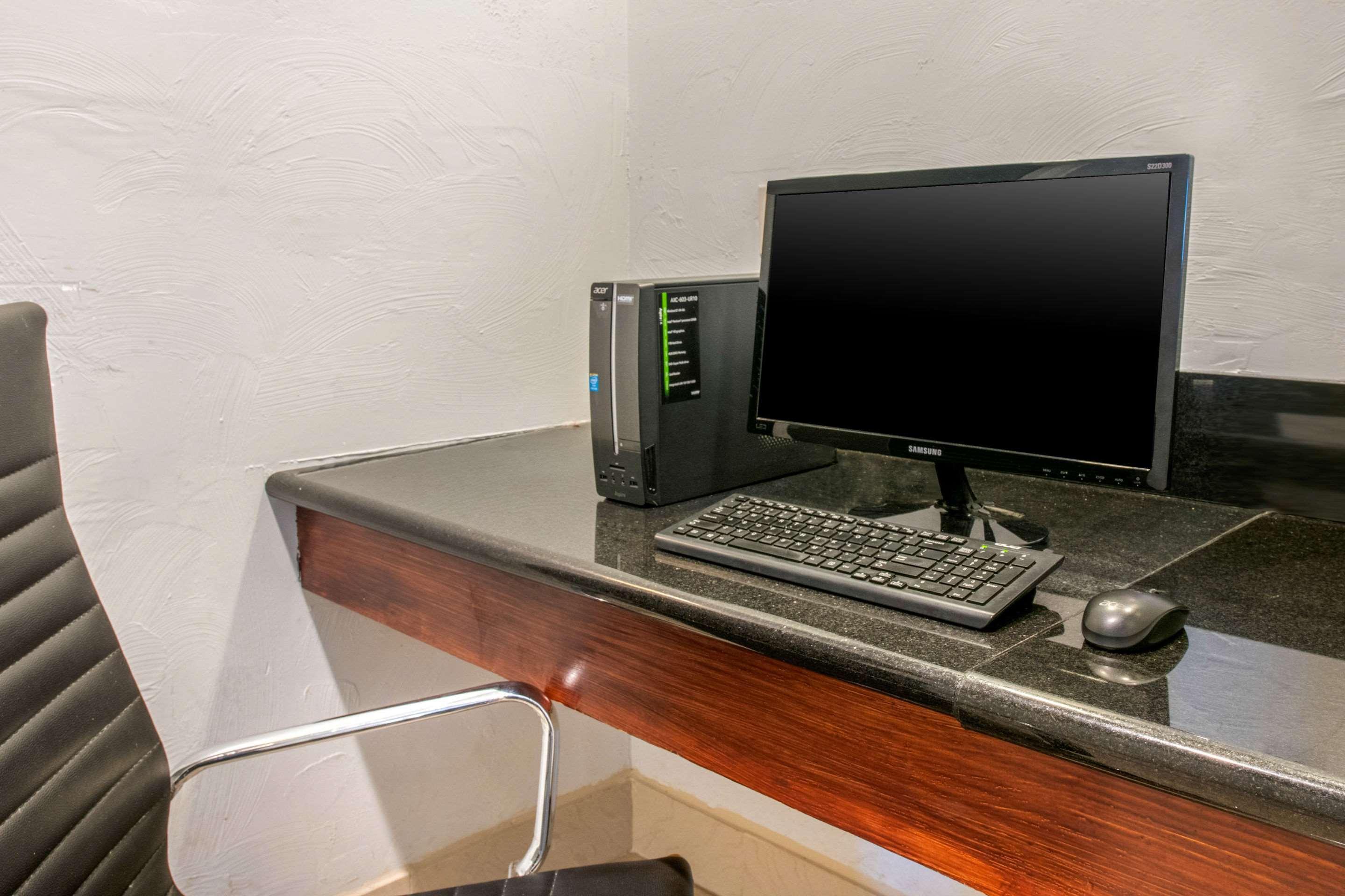 Quality Inn & Suites Jacksonville-Baymeadows Buitenkant foto