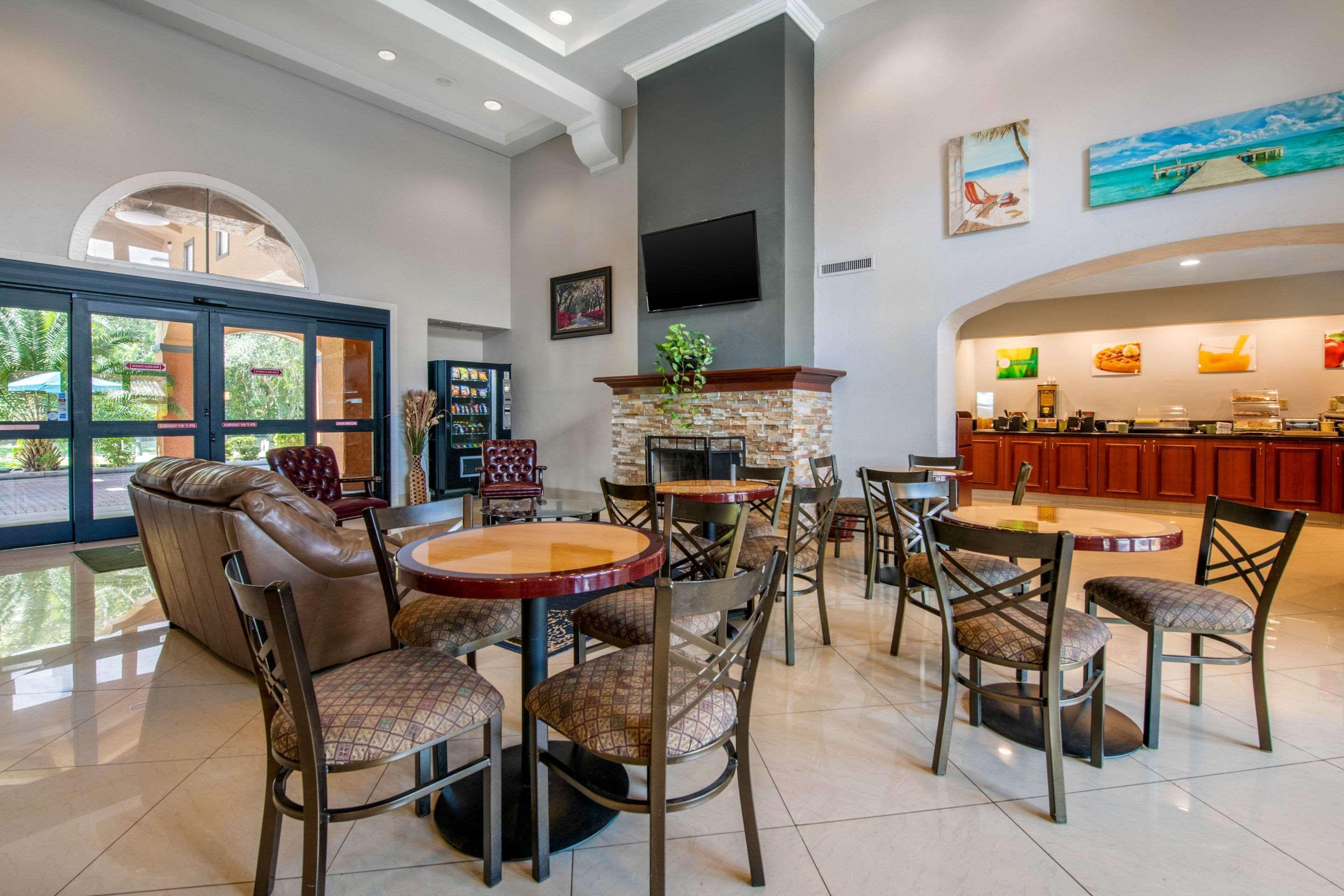 Quality Inn & Suites Jacksonville-Baymeadows Buitenkant foto