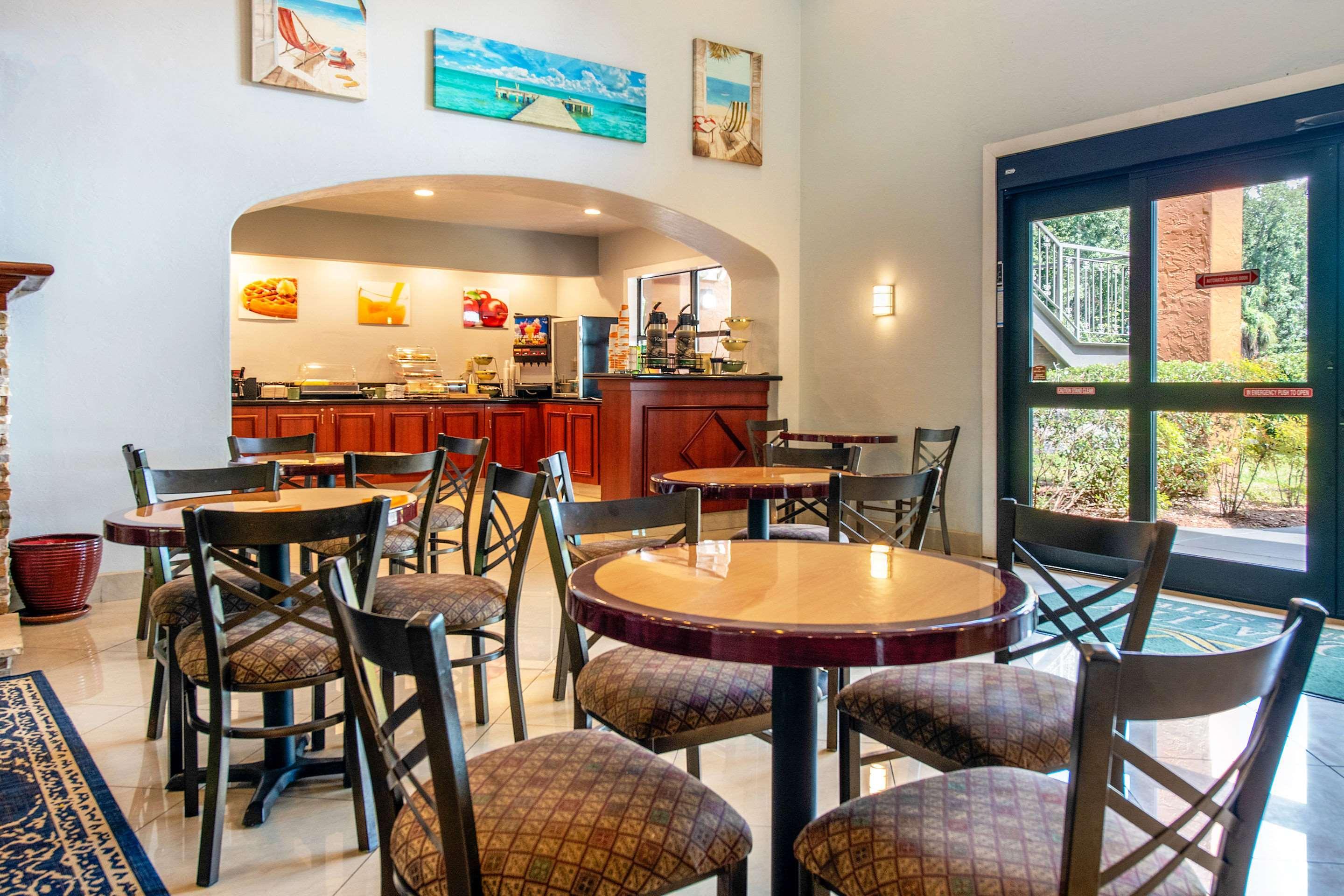 Quality Inn & Suites Jacksonville-Baymeadows Buitenkant foto