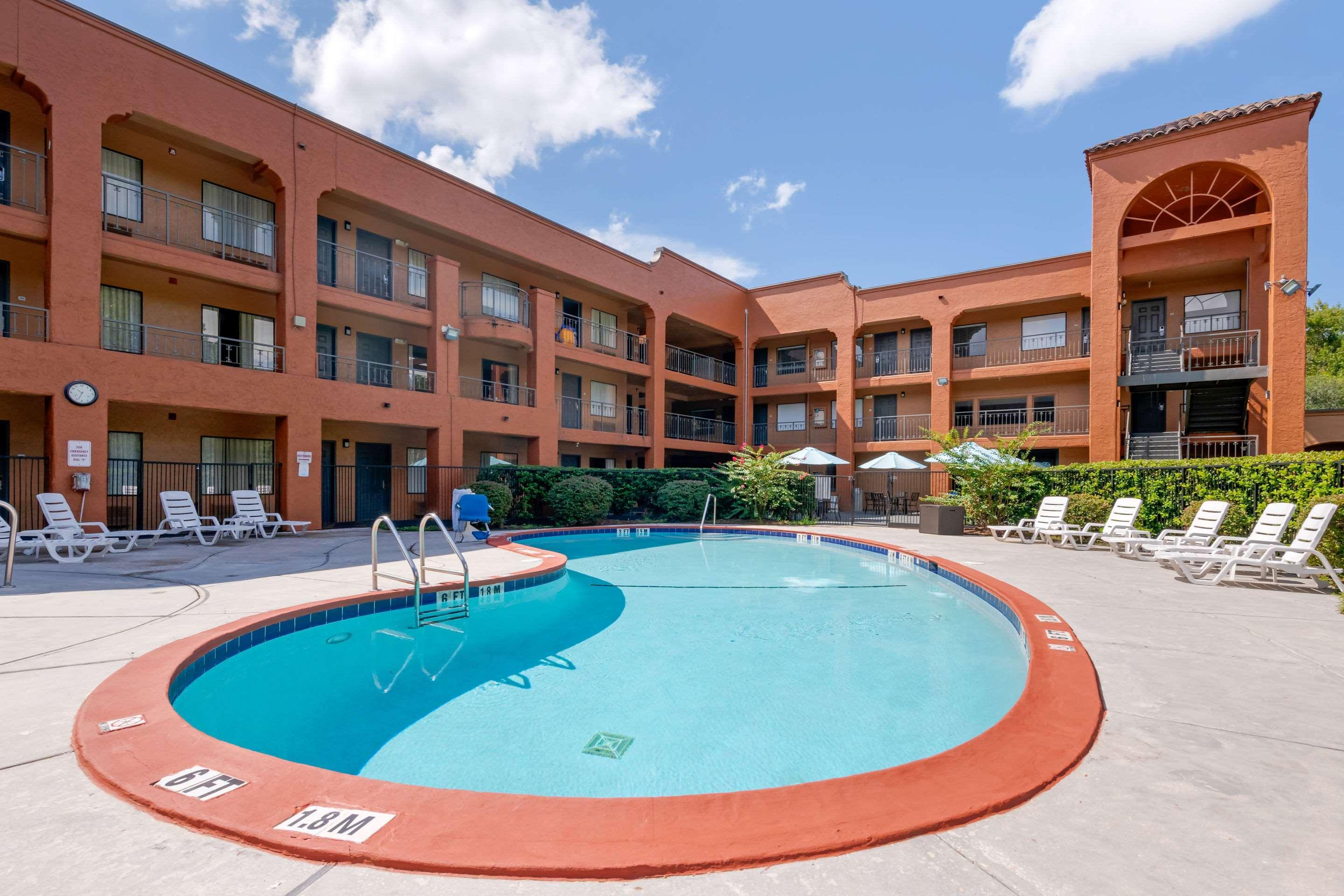 Quality Inn & Suites Jacksonville-Baymeadows Buitenkant foto